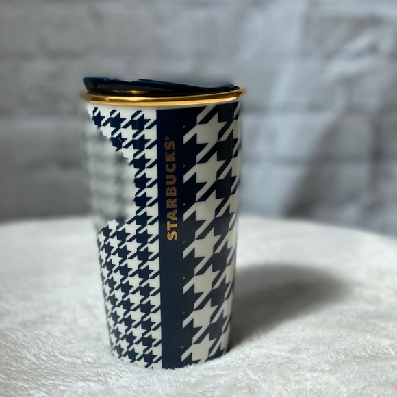 Starbucks limited edition Holiday Cup. - Picture 3 of 6